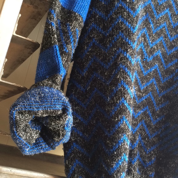 Vintage Retro Sweater - Picture 4 of 4